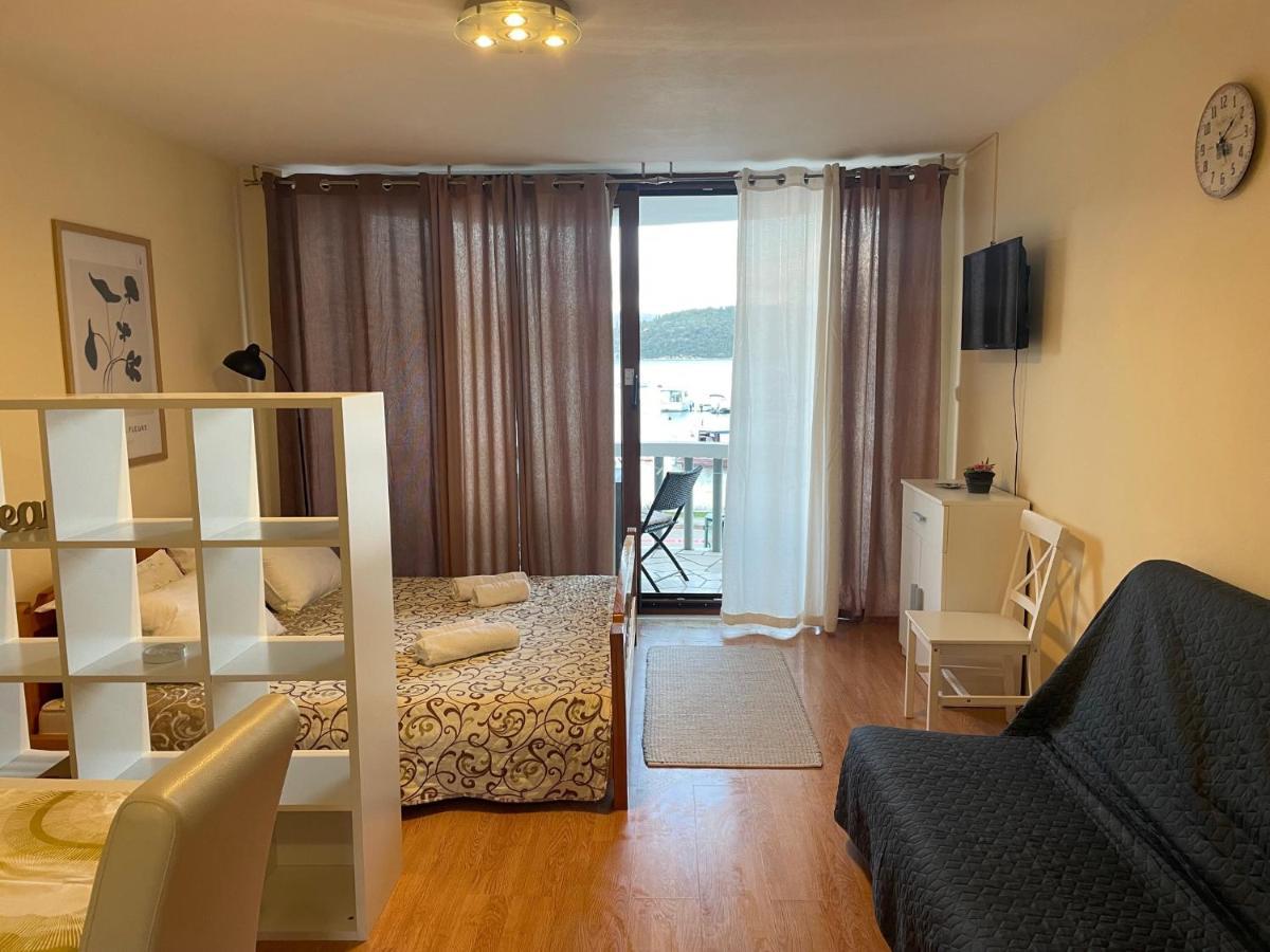 Apartments Ana By The Sea Lumbarda Zewnętrze zdjęcie